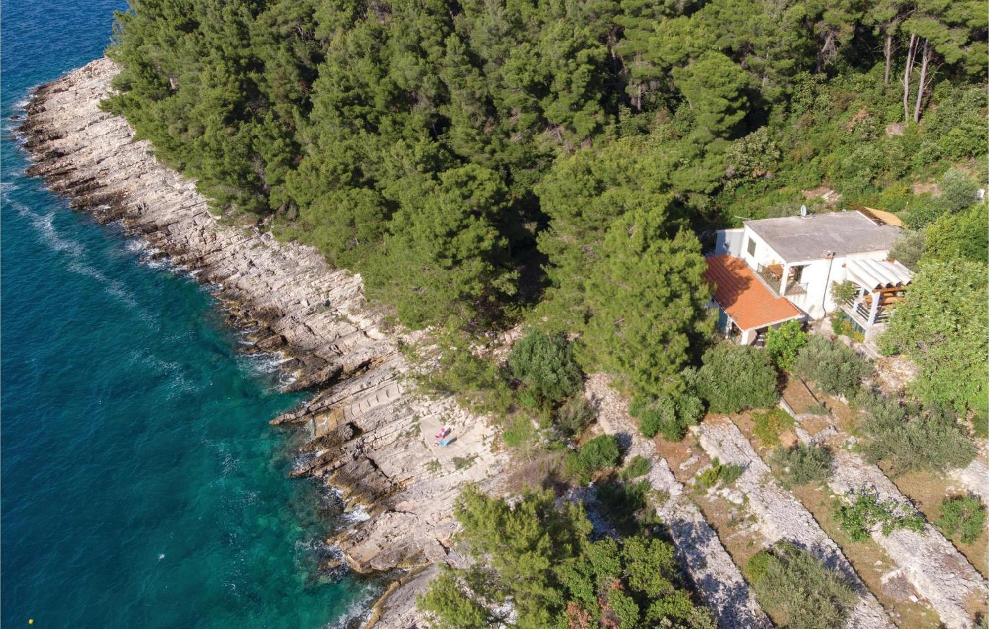 Cozy Apartment In Crnja Luka With Wifi Prigradica Exterior photo