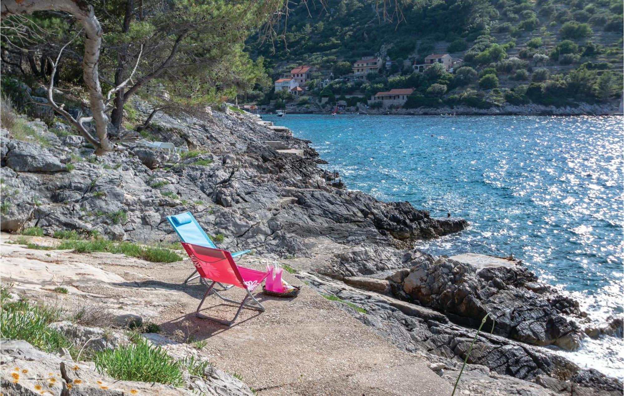 Cozy Apartment In Crnja Luka With Wifi Prigradica Exterior photo