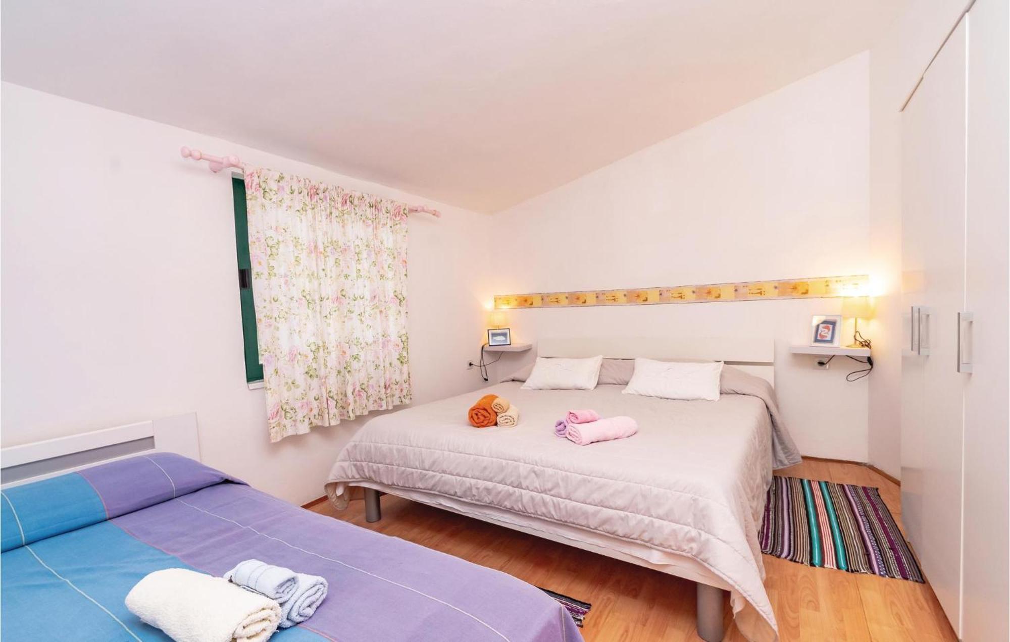 Cozy Apartment In Crnja Luka With Wifi Prigradica Exterior photo