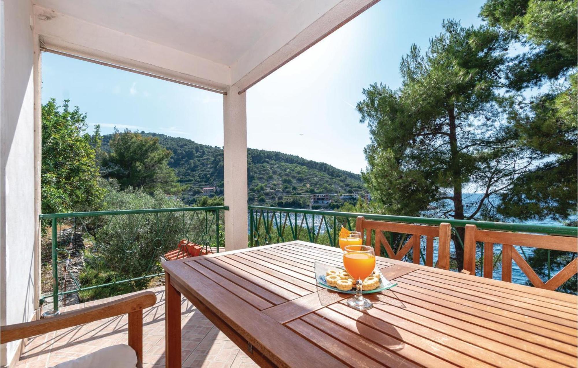 Cozy Apartment In Crnja Luka With Wifi Prigradica Exterior photo